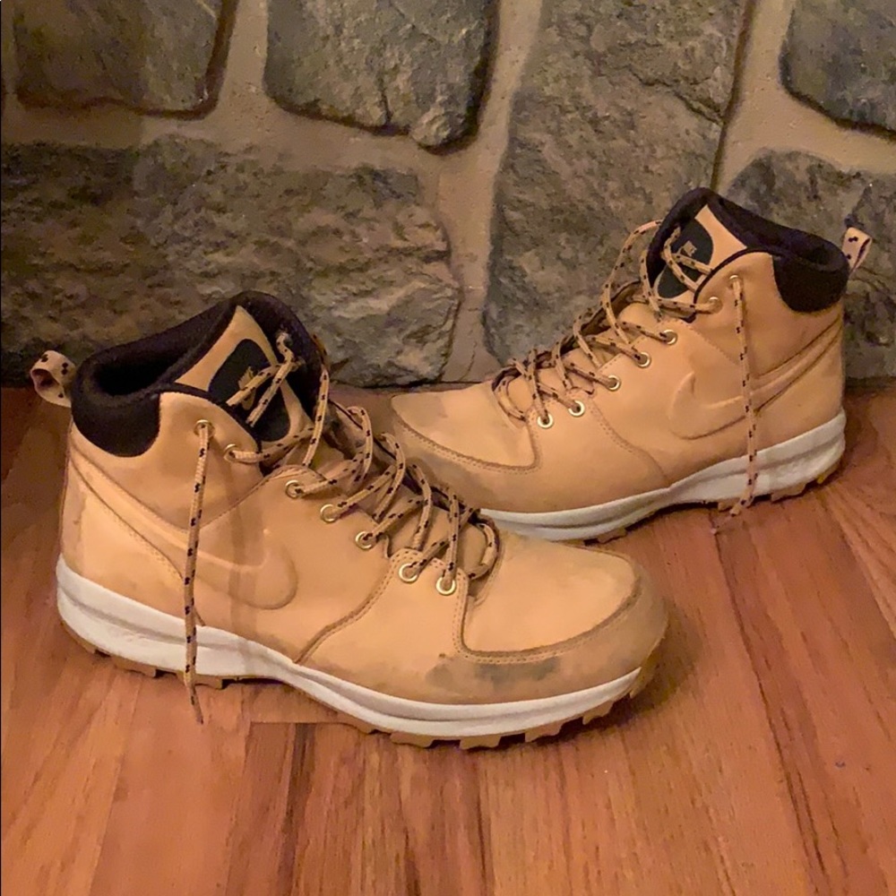 Nike boots 13
